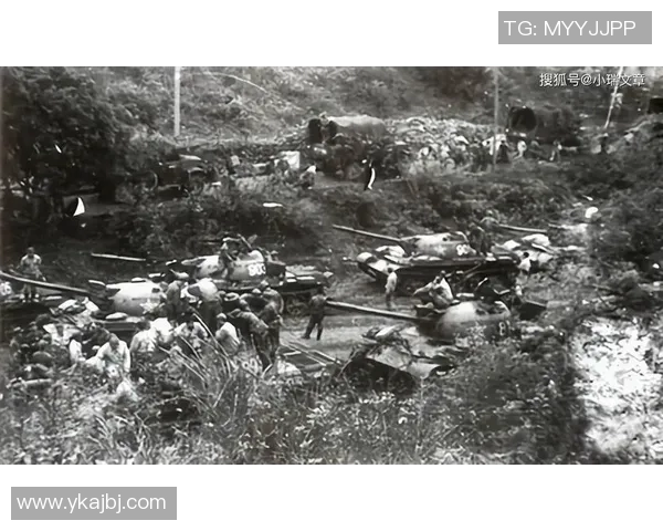 足球明星穿破鞋的真实瞬间展现运动员不屈精神与拼搏毅力 足球明星穿破鞋的真实瞬间展现运动员不屈精神与拼搏毅力